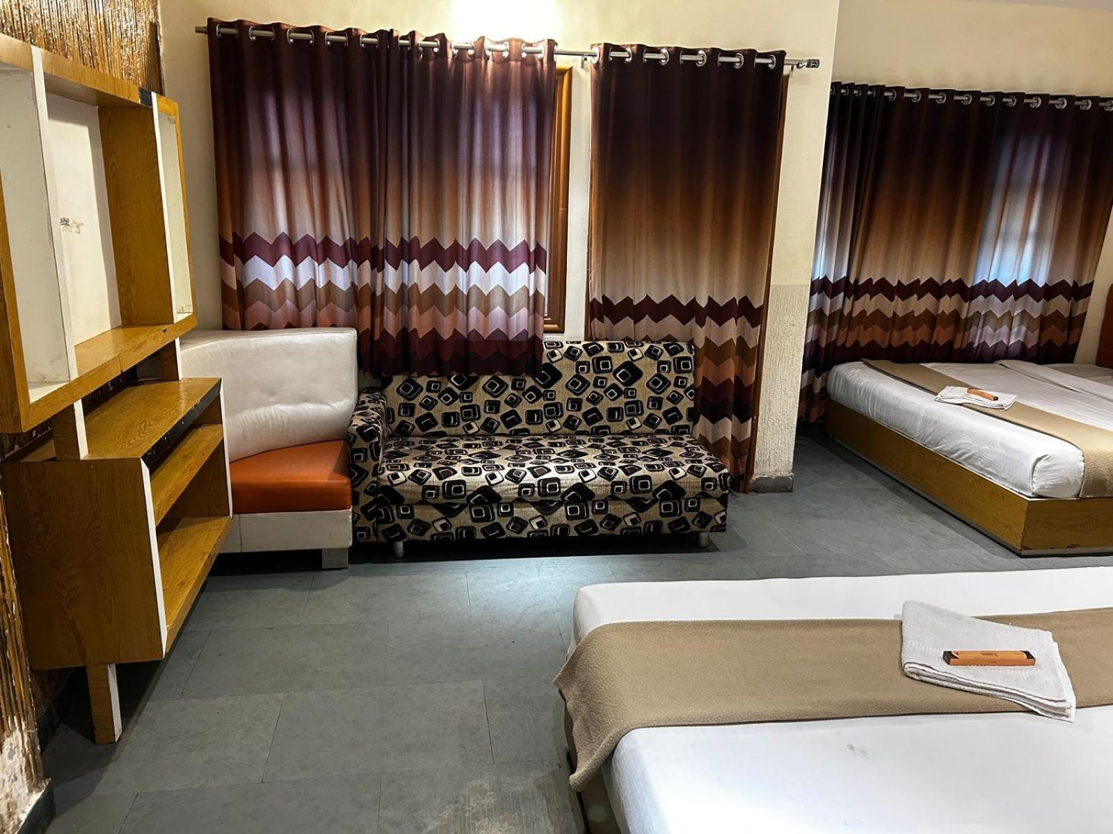 Hotel Empire Удджайн Экстерьер фото