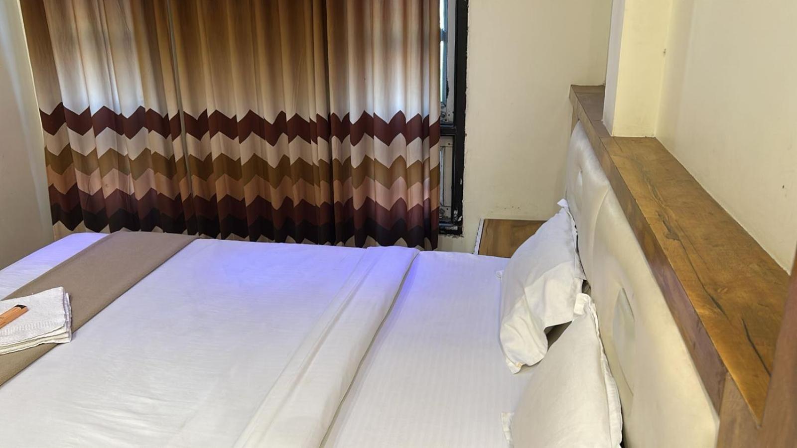 Hotel Empire Удджайн Экстерьер фото