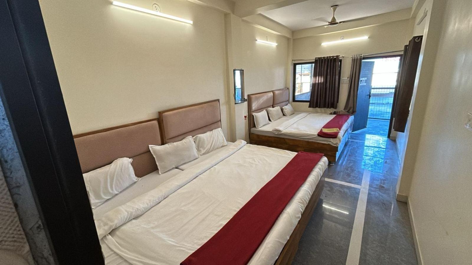 Hotel Empire Удджайн Экстерьер фото