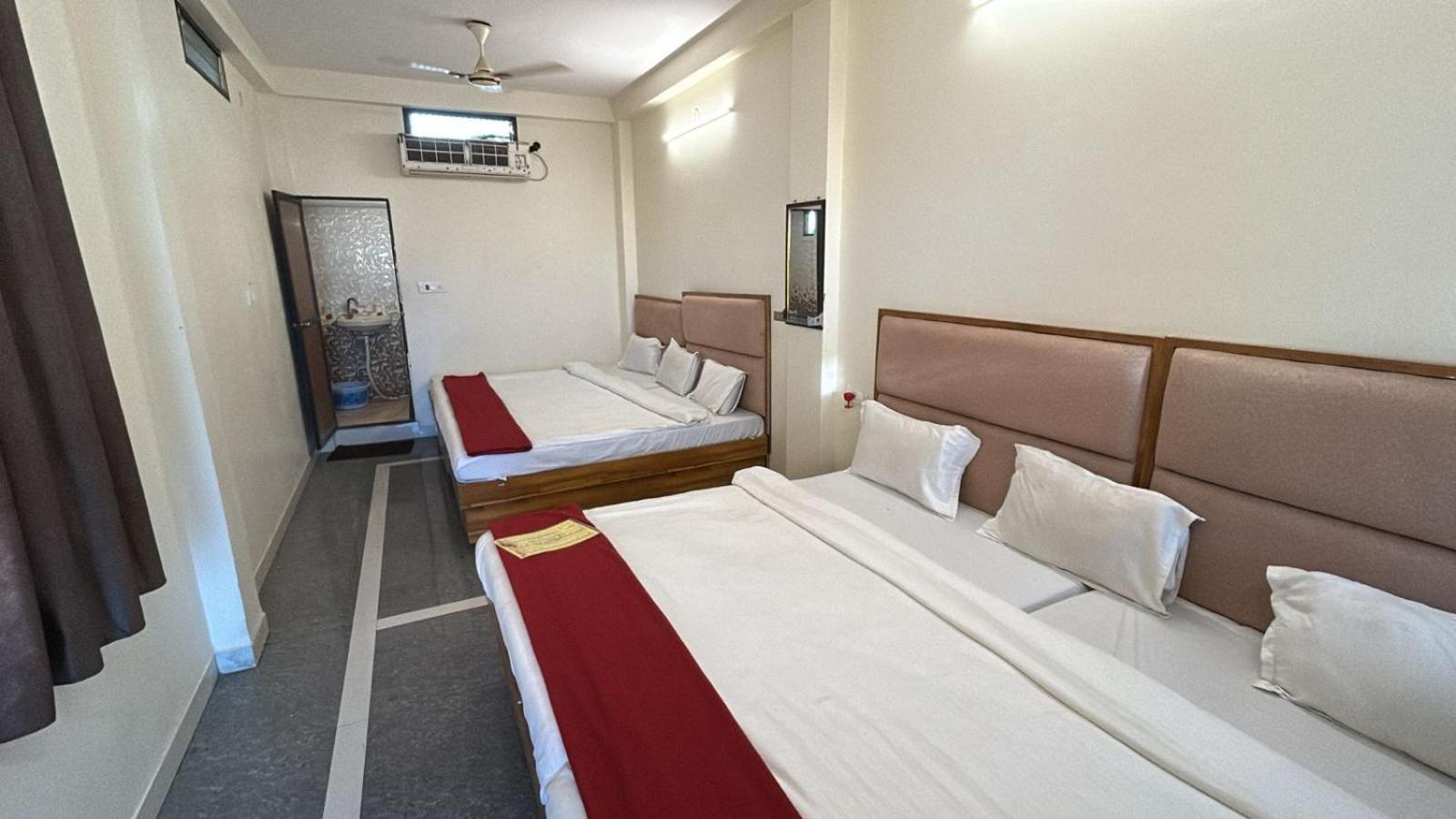 Hotel Empire Удджайн Экстерьер фото